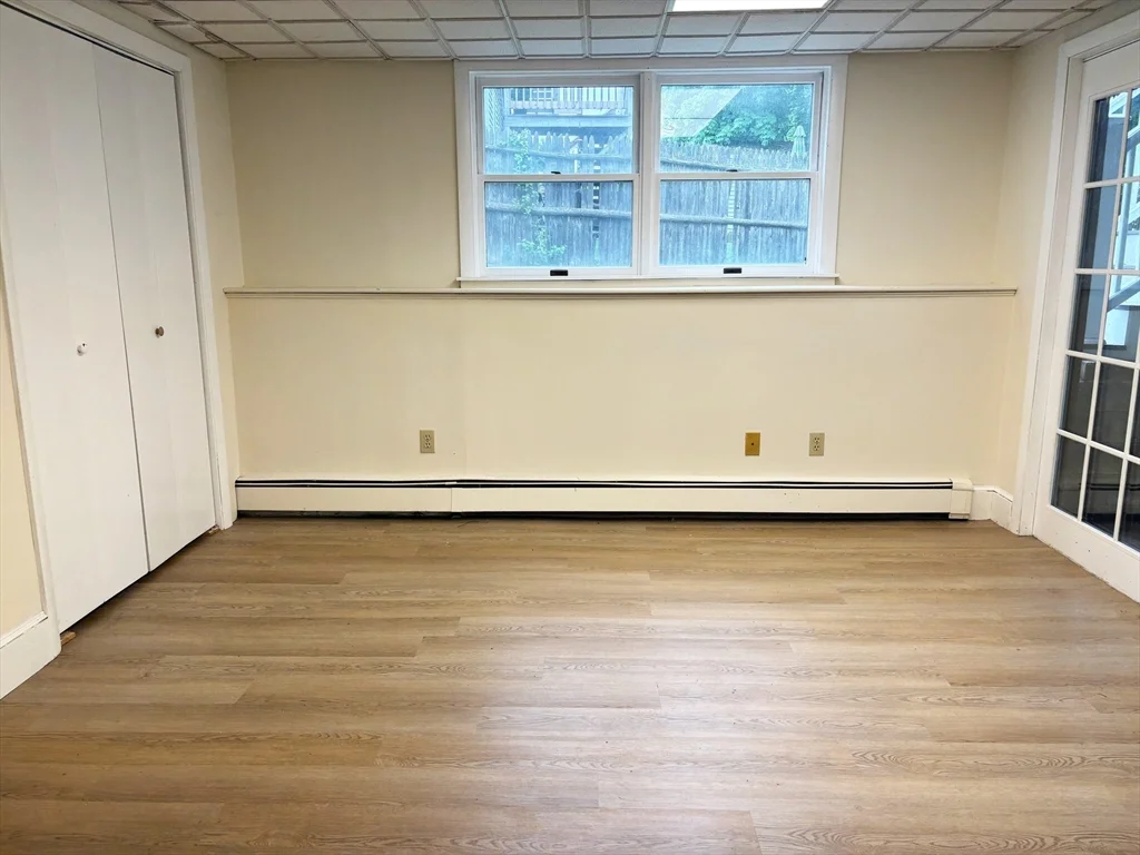 99 Garfield Ave, Woburn