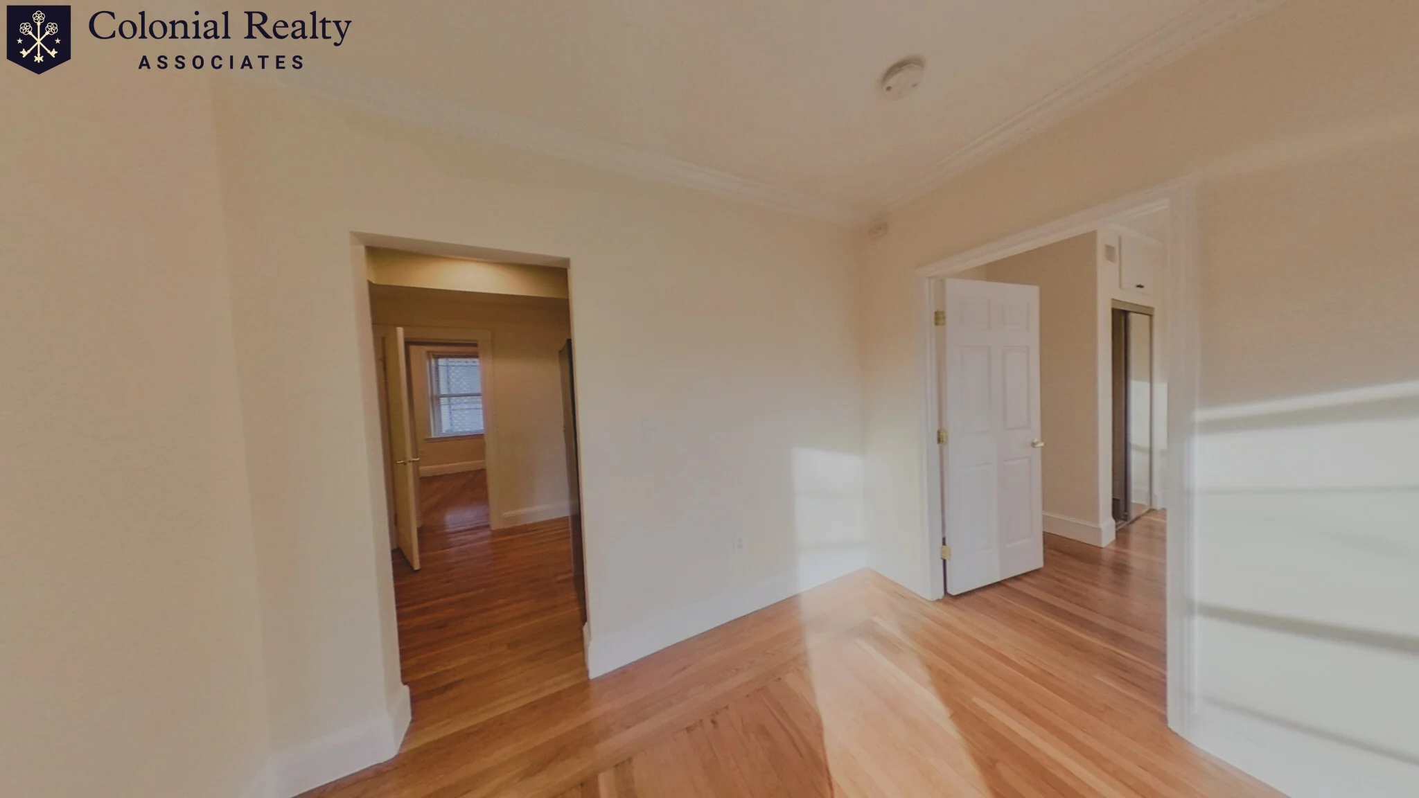 77 Thatcher St, North Brookline