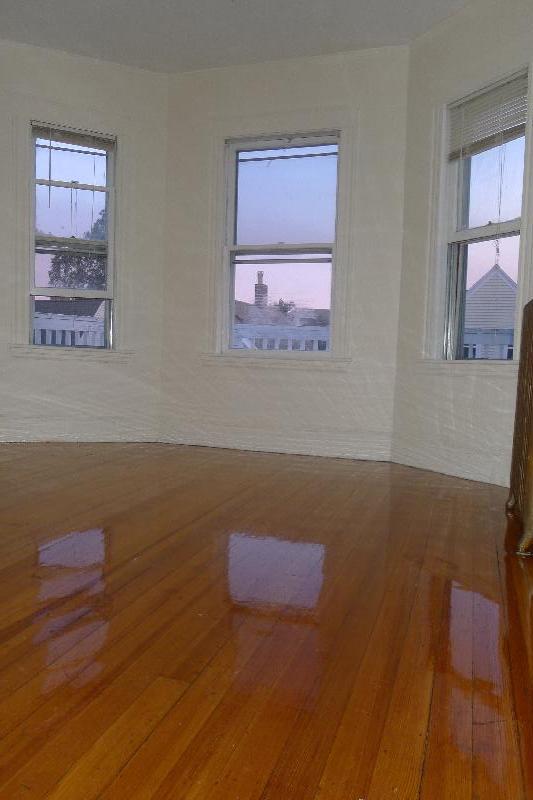 4 bed, 1 bath apartment for rent at 25 Thornley St Unit 1, Dorchester — photo 5 of 9
