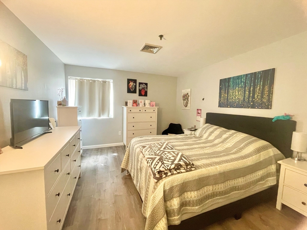 500 Washington, Quincy