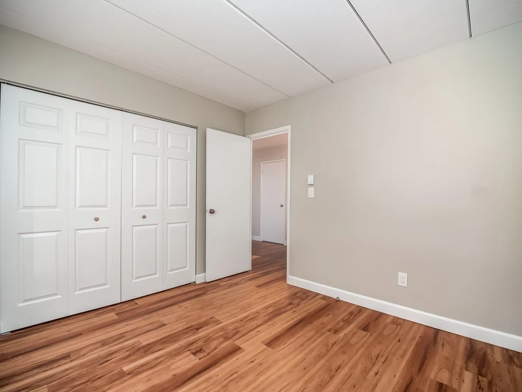 10 Main, Framingham