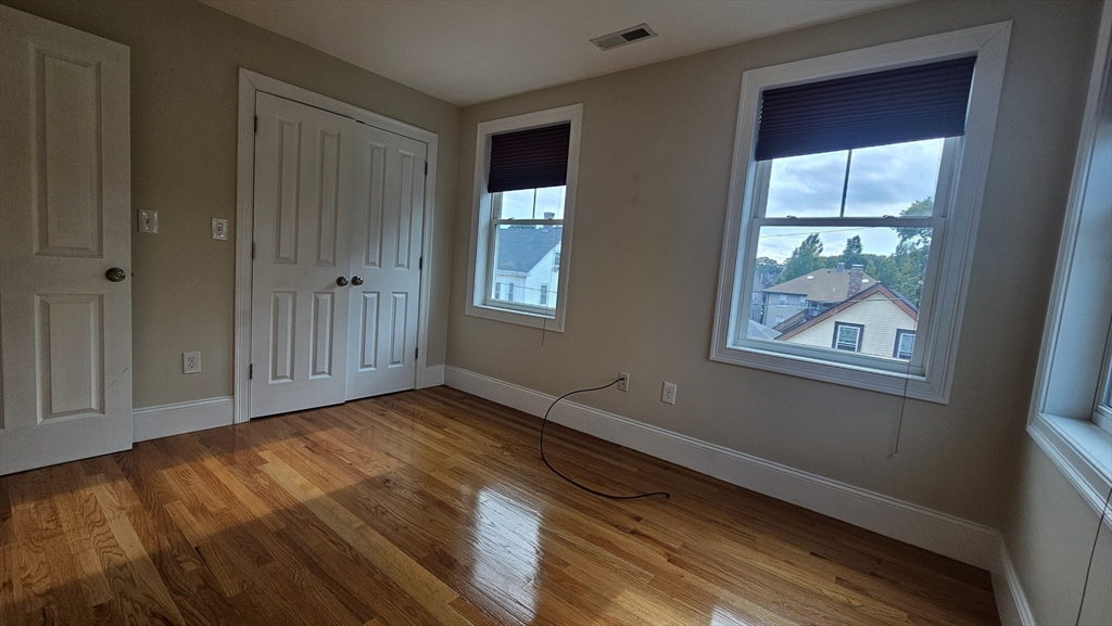 43 Hammond St, Waltham