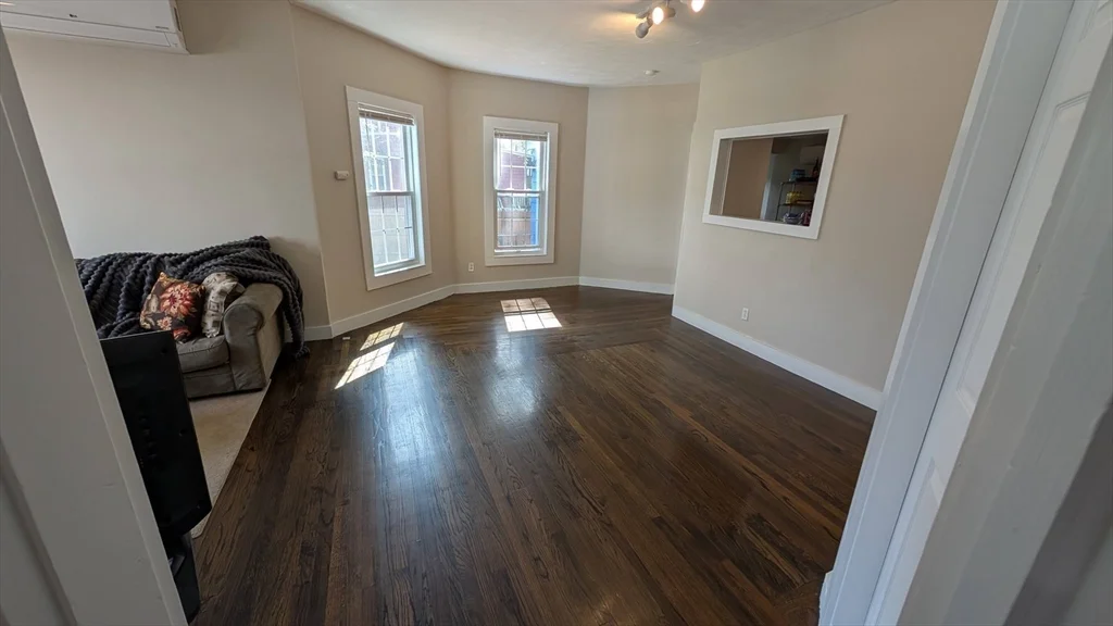 74 Sydney, Dorchester