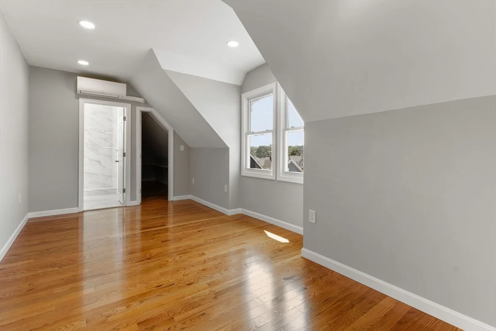 17 Shirley St, Quincy