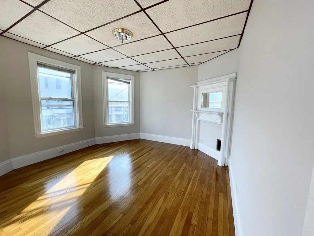 26-28 Harbor View, Dorchester