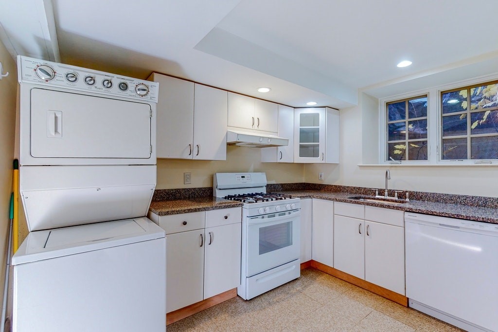 4 Auburn St, Coolidge Corner