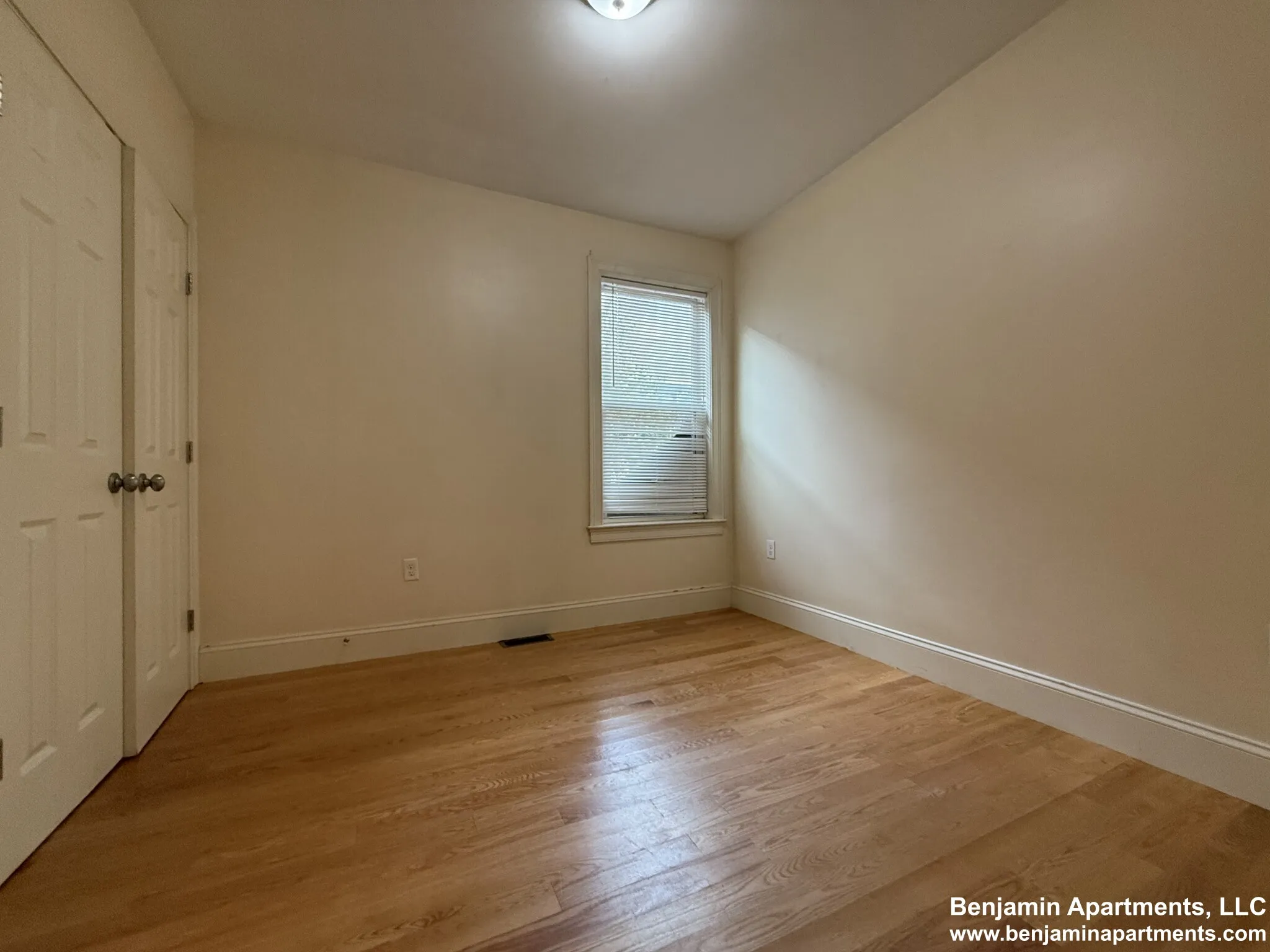 35 Pratt St, Allston