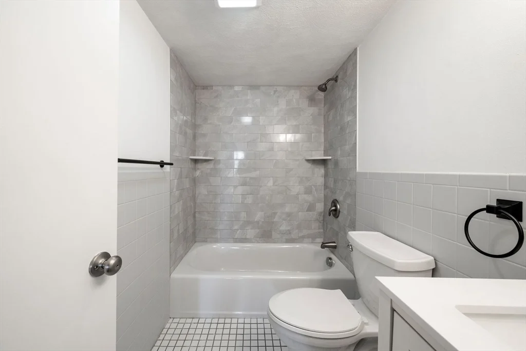 22 Irving St, Glendale