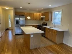 27 Turner Ter, Newtonville