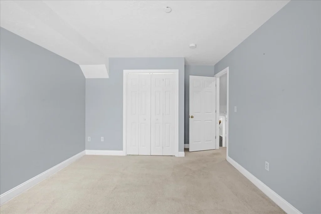 67 N Quinsigamond Ave, Shrewsbury