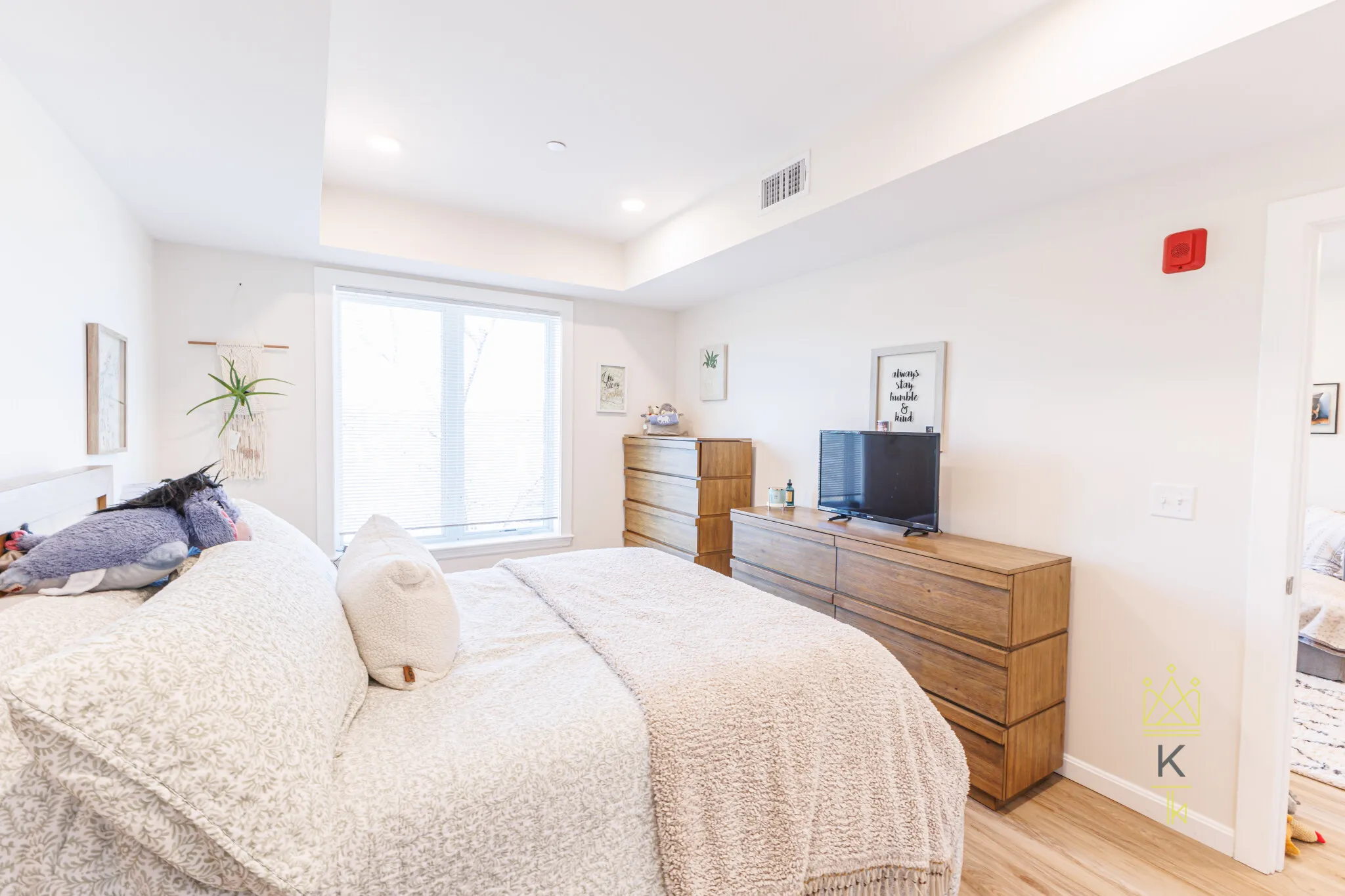 458 Washington St, Brighton