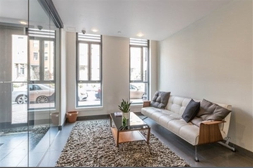 691 Massachusetts Ave, Roxbury