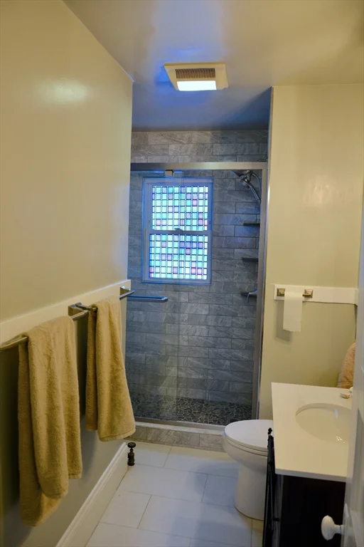 27 Emmons St, Milford