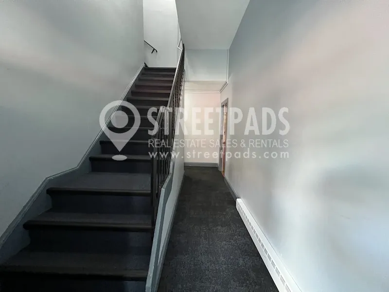 172 North Beacon St, Brighton