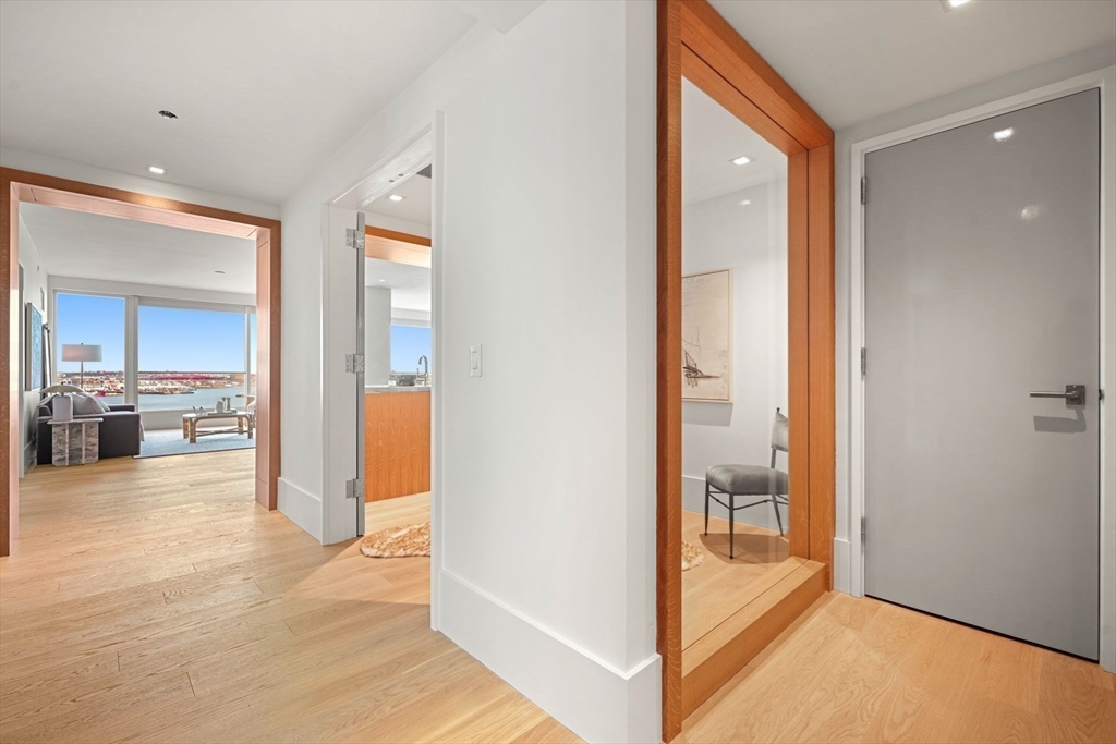 150 Seaport Boulevard, Seaport District