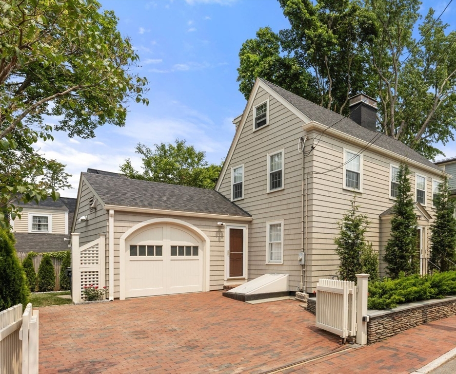 9 Kenway St, West Cambridge