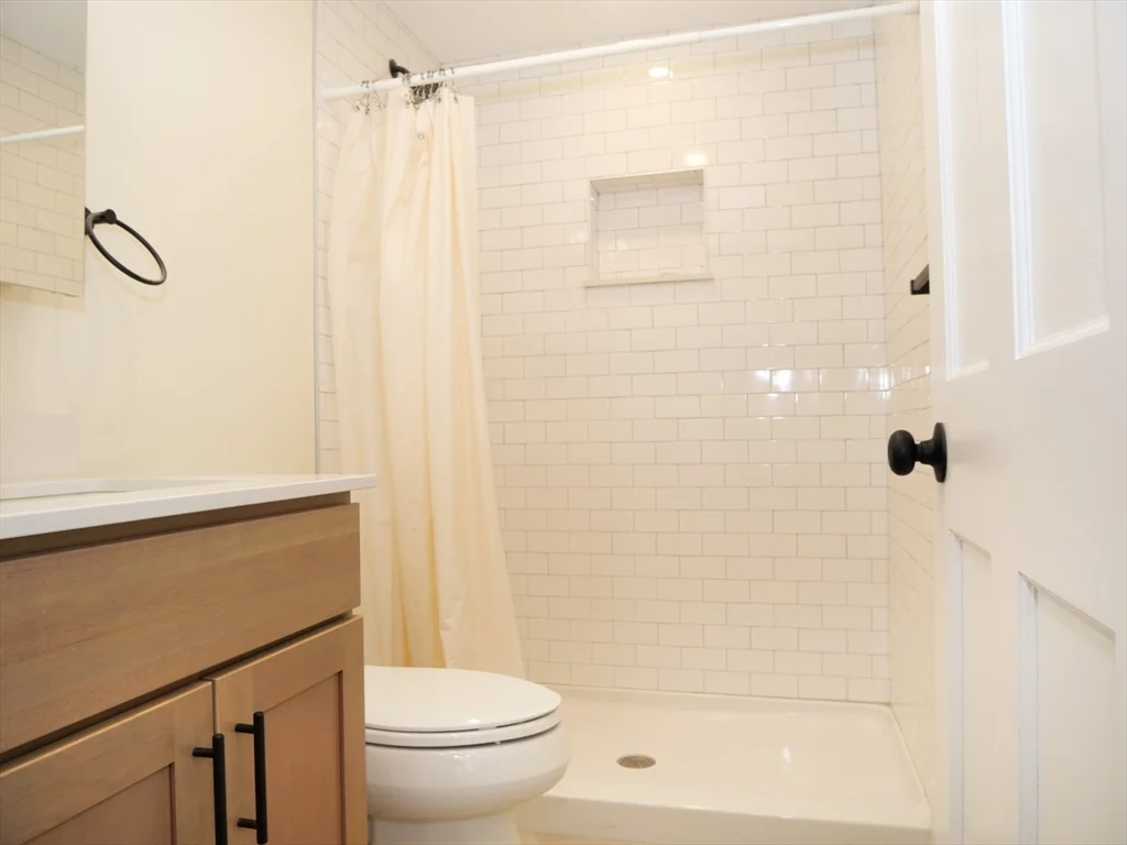 261 W Newton, South End