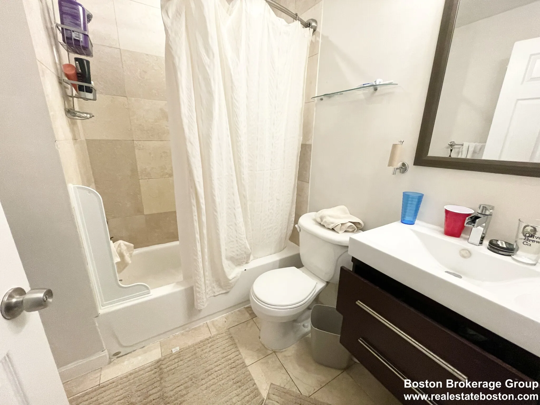 7 Iroquois St, Mission Hill