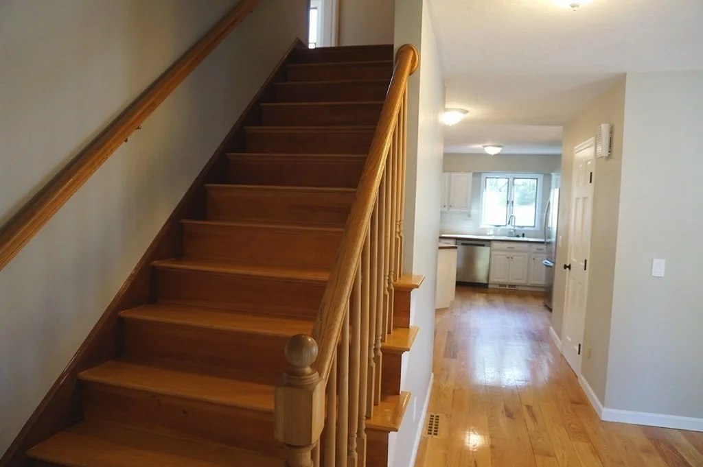 90 Groton St, Pepperell