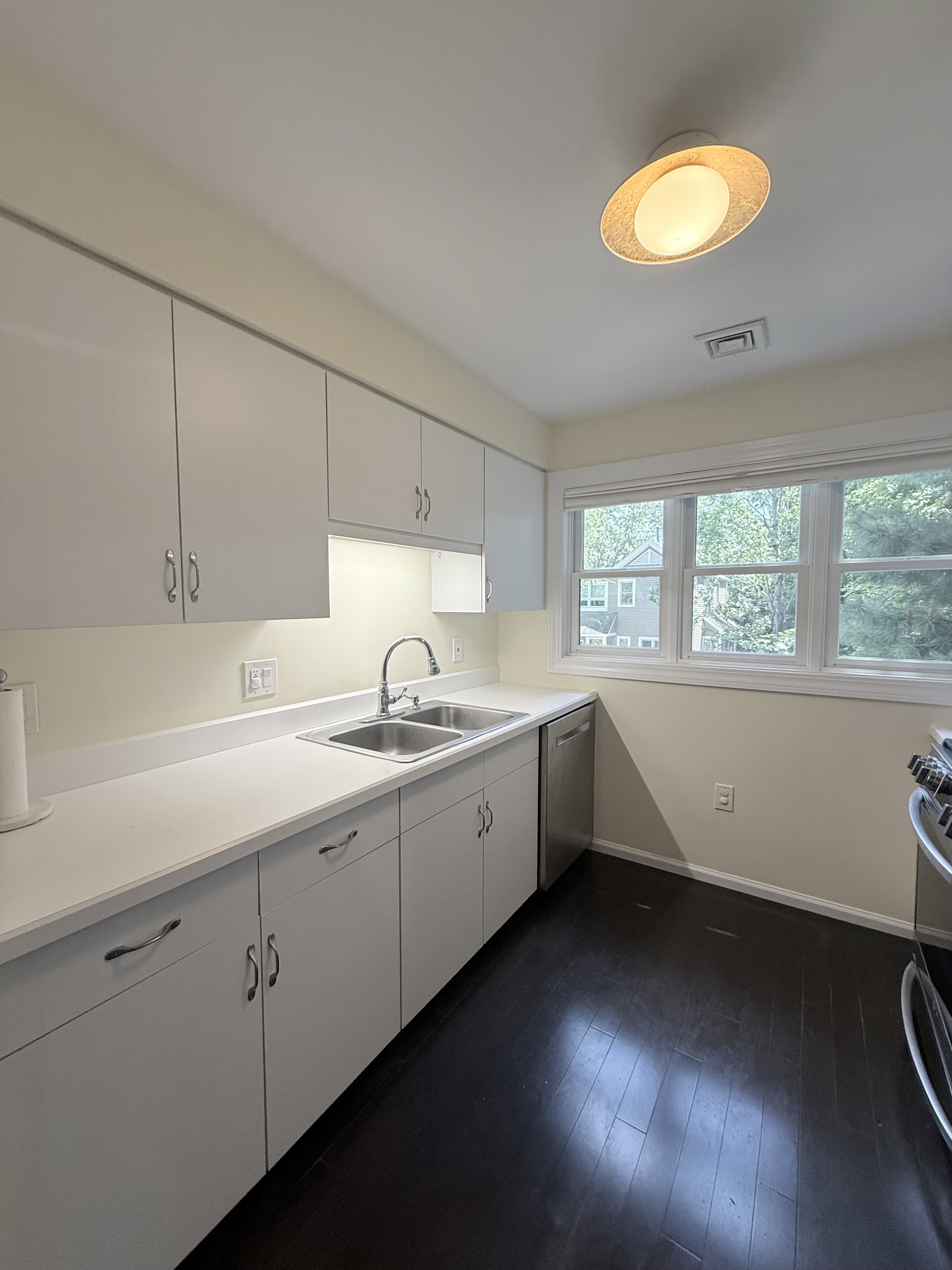 1 Angela Ln, Watertown