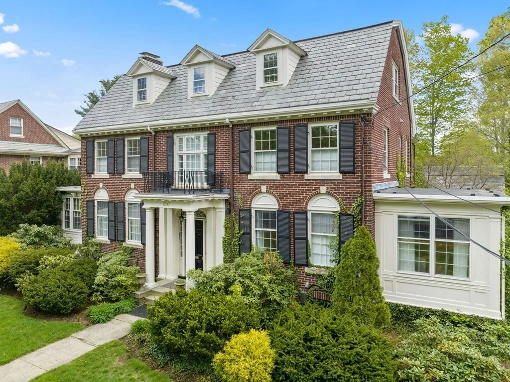 1010 Centre St, Newton Center