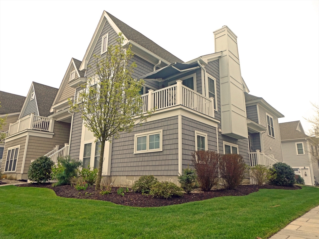 26 Daisy Ln, Plymouth