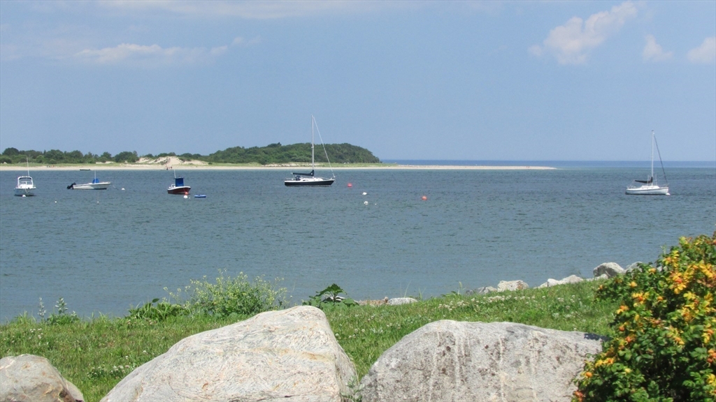 12 Cove Rd, Little Neck