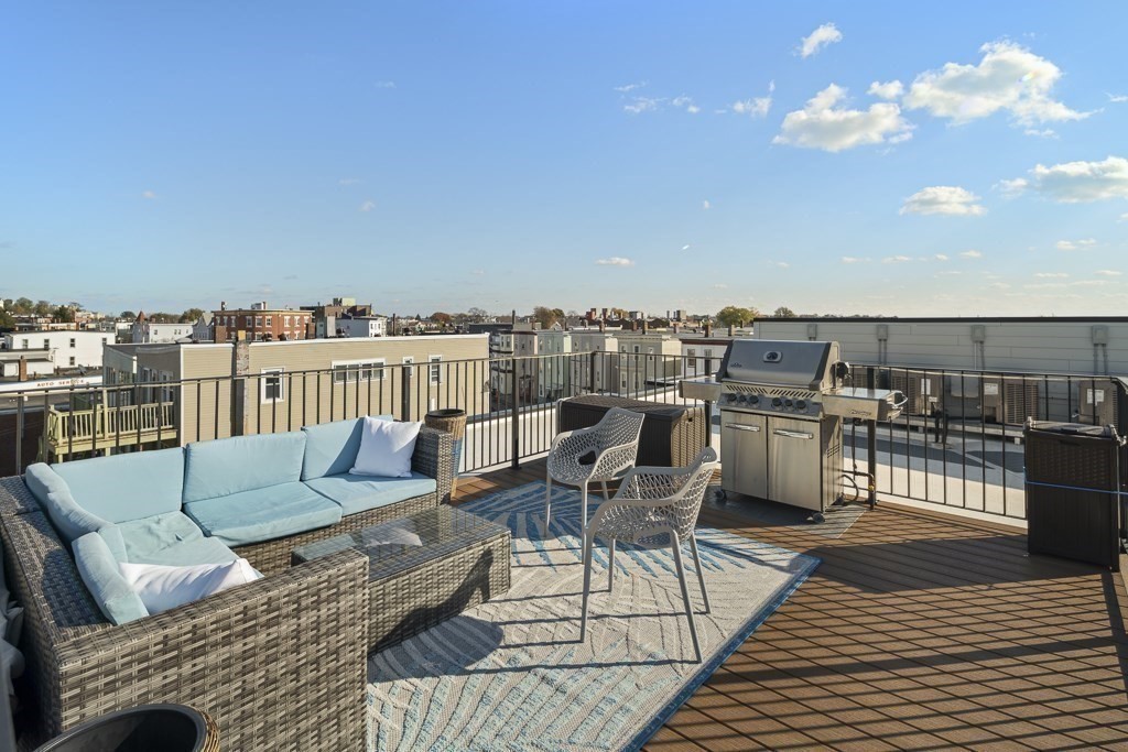 946 Saratgoa, East Boston