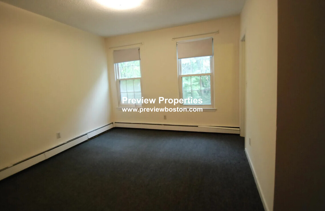 74 South Huntington Ave, Jamaica Plain