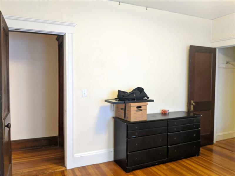 19 Leonard St, Tufts