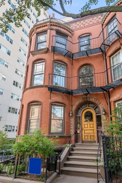 203 St Botolph, Back Bay