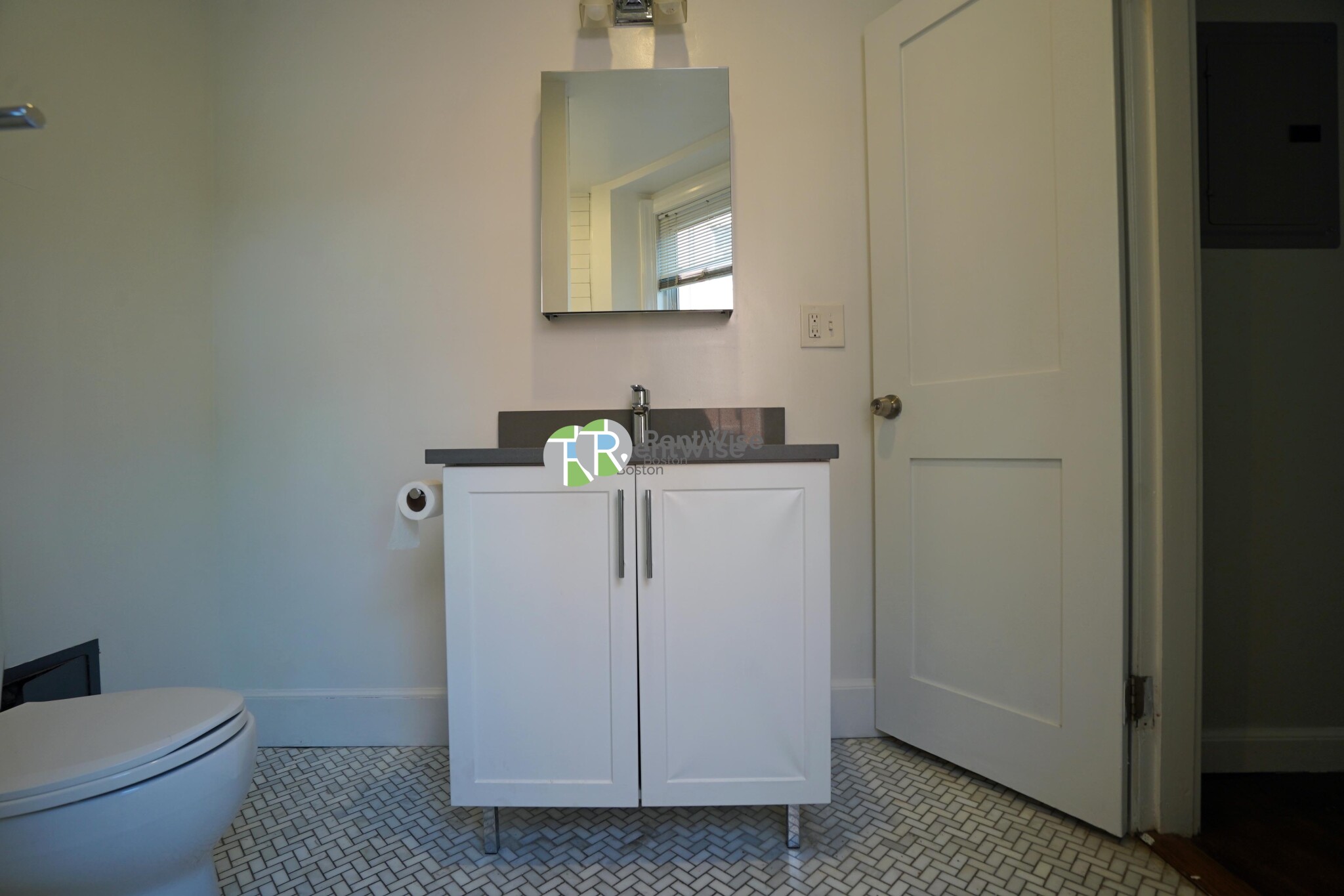 45 Carlton St, Longwood