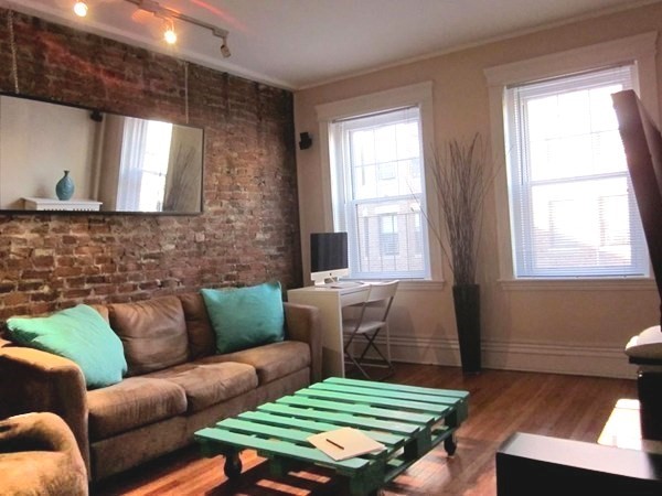 31 Queensberry St, Fenway