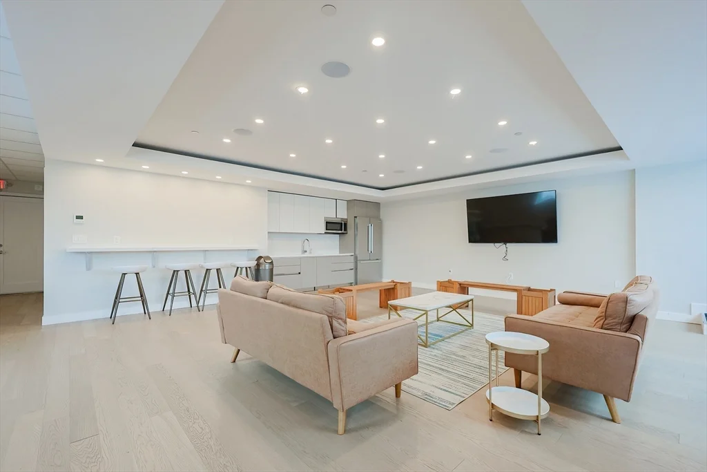 932 Broadway, Chelsea