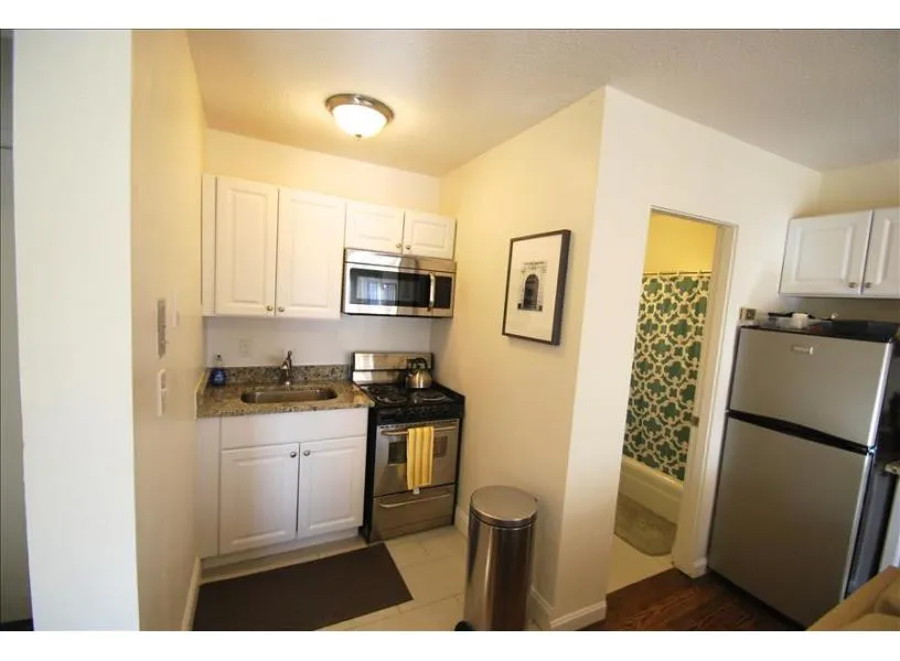 538 East Broadway, South Boston