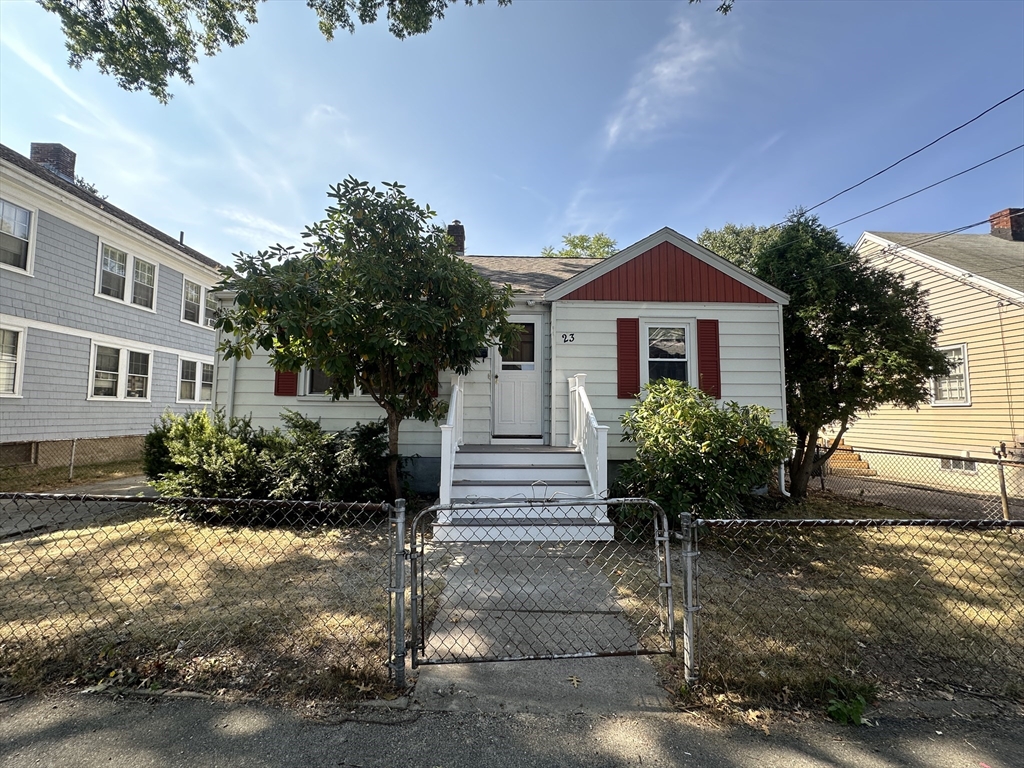 23 Safford St, Quincy