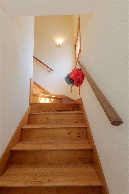 89 Brayton Rd, Oak Square