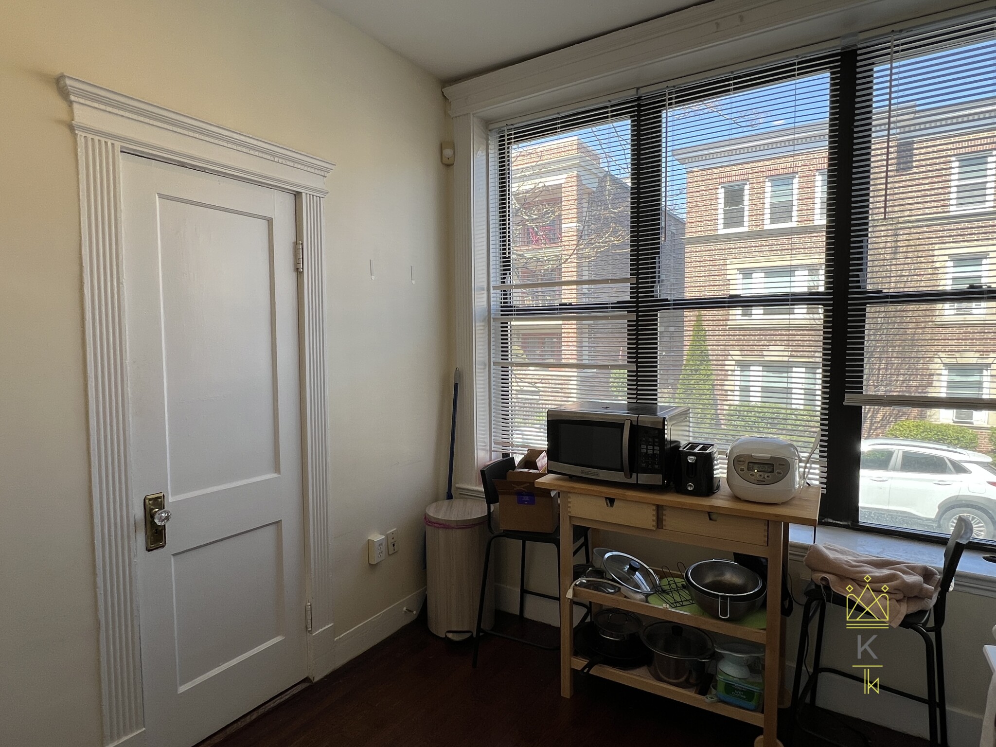 1963 Commonwealth Ave, Brighton