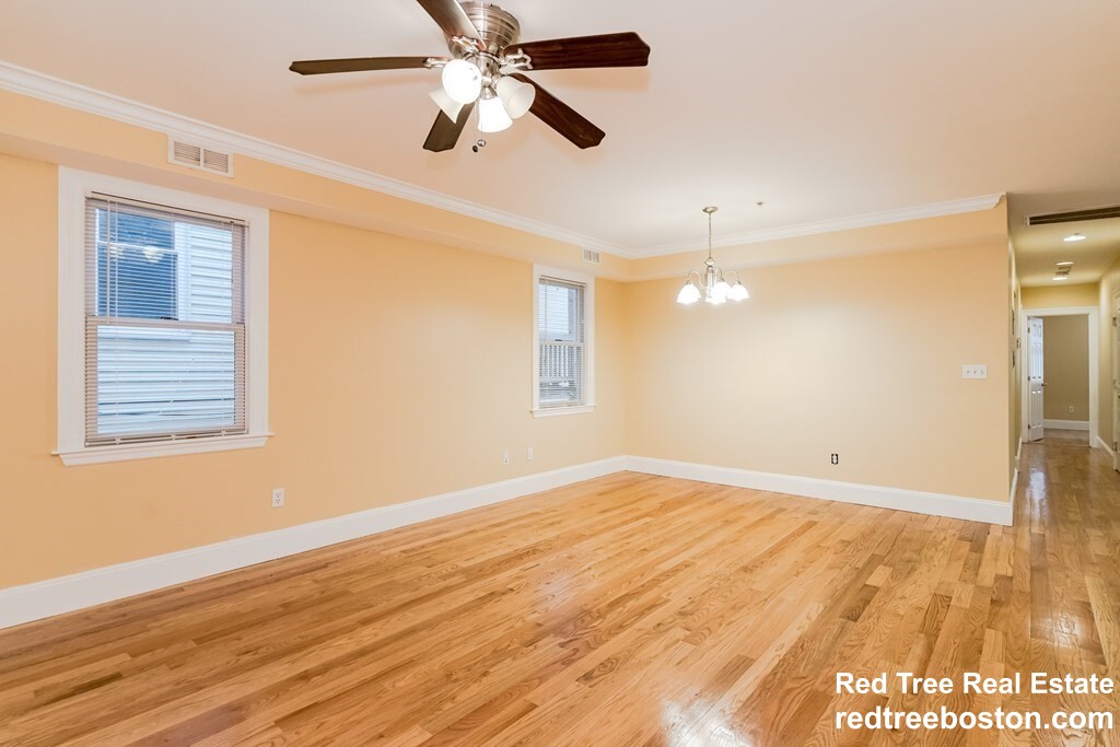 164 Boylston St, Jamaica Plain