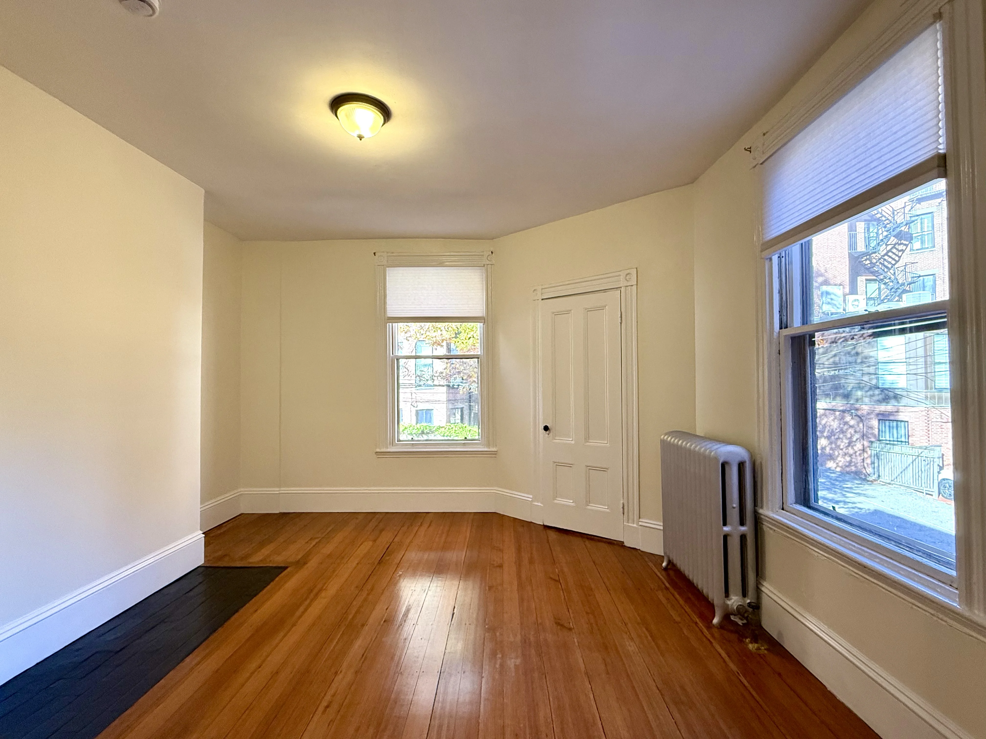 293 Newbury St, Back Bay