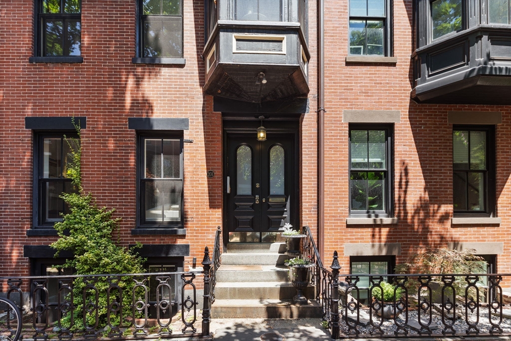 201 West Springfield, South End