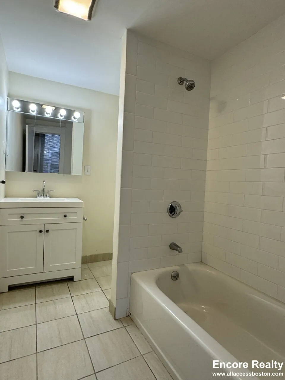 6 Barrows St, Allston