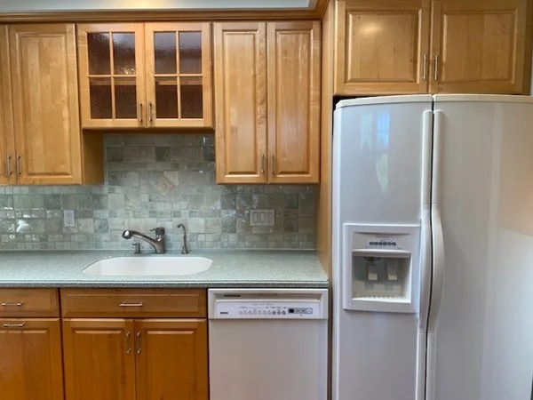 30 Dean Rd, Brookline Hills