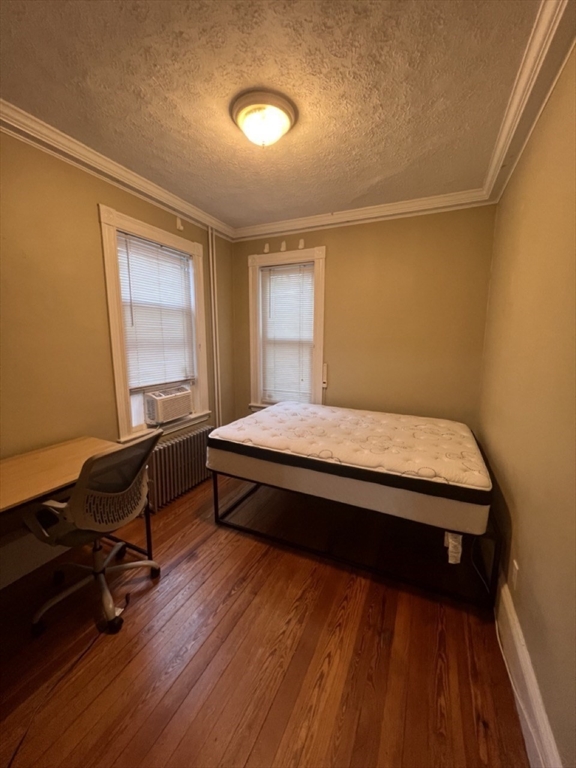 18 Homer, Central Village