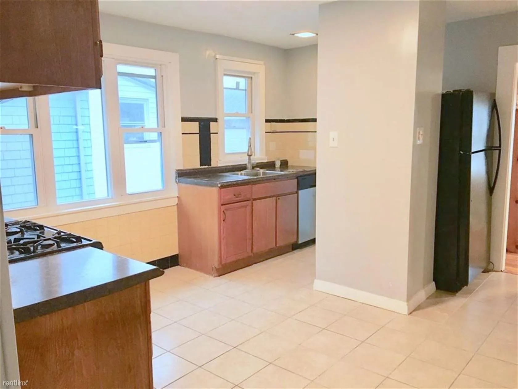 62 Woods Ave, West Somerville