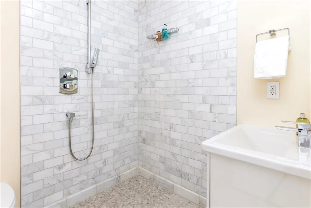 214 Beacon, Back Bay