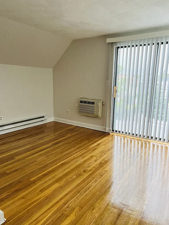 153A Belmont, Everett