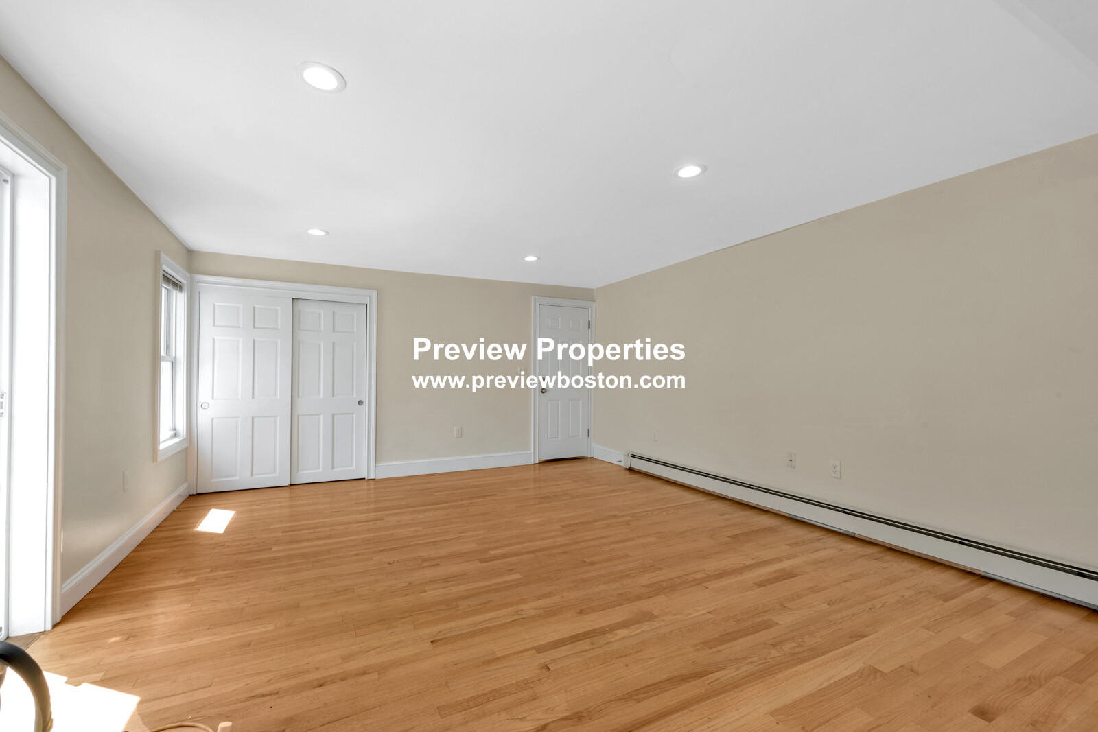 4 School St, Roxbury