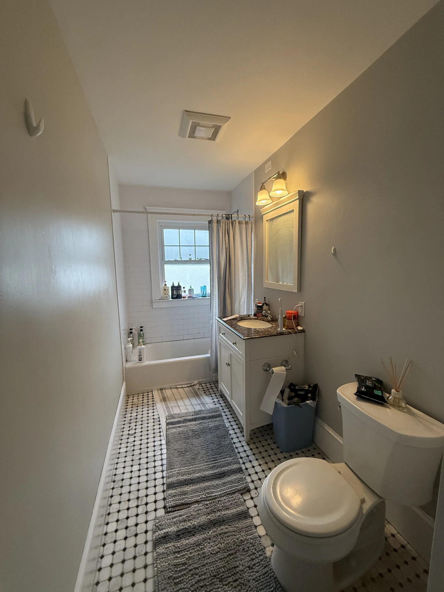 25-27 Crosby Rd, Chestnut Hill