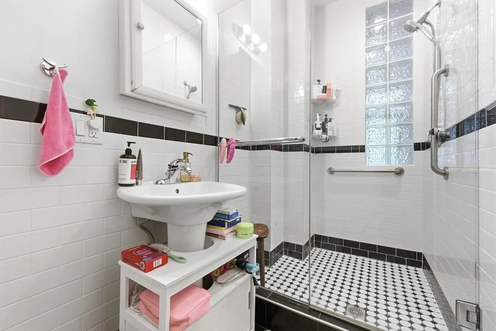 3 Saint Charles St, South End